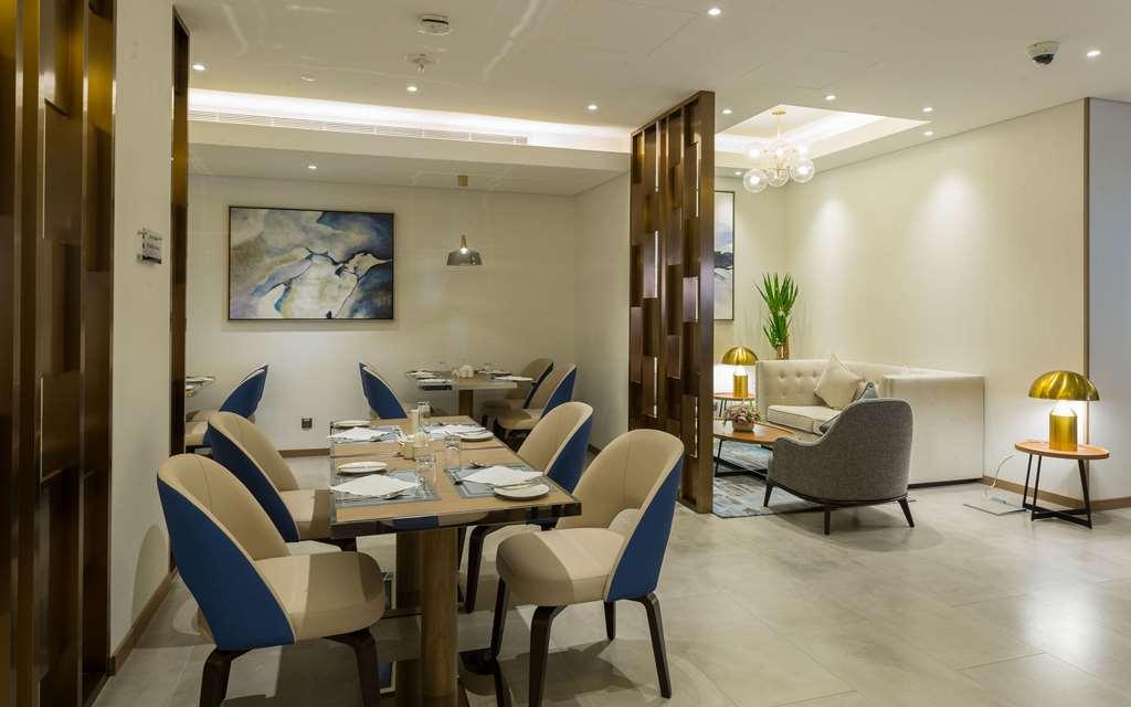 Comfort Hotel Jeddah King Road Экстерьер фото
