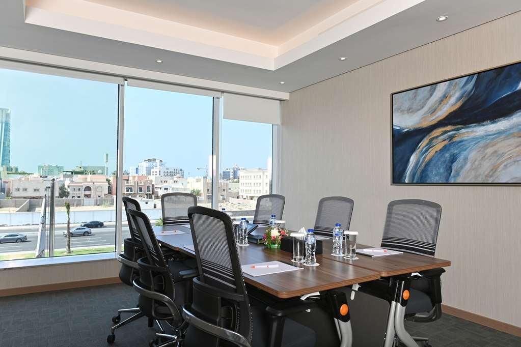 Comfort Hotel Jeddah King Road Удобства фото